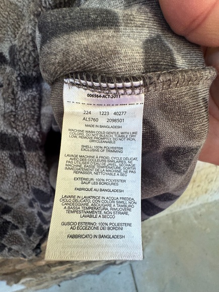 Columbia NWT Helvetia II Printed Crop Half Snap-Size XS - Picture 7 of 9